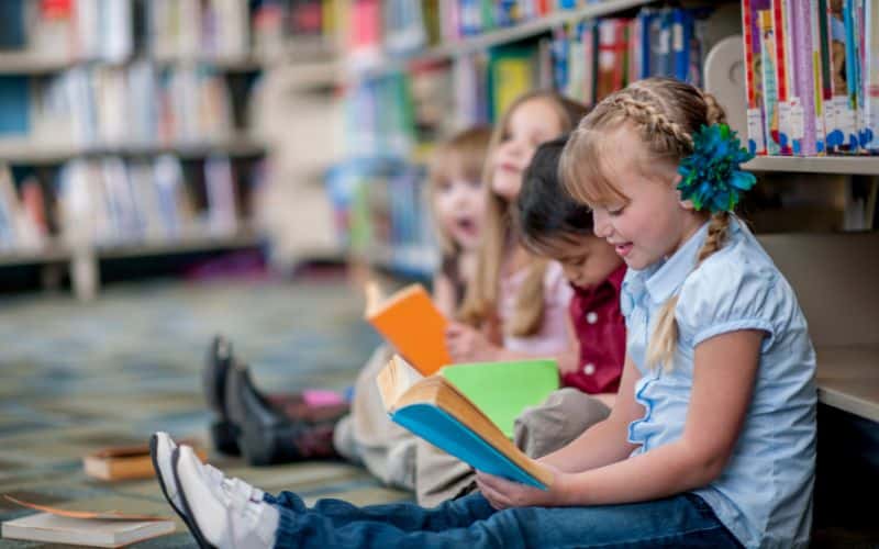 comment initier enfants lecture plus jeune age3